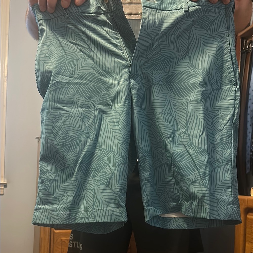 Walter Hagen Green Athletic Shorts Lightweight Design